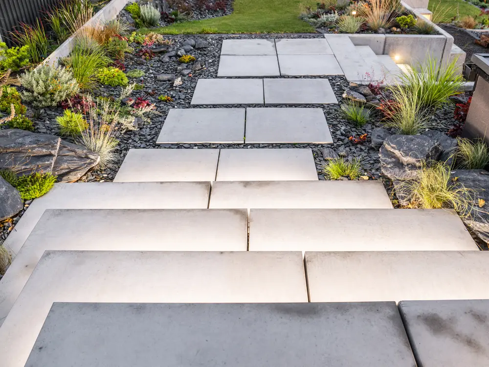 Création d'un escalier de jardin contemporain Création d'un escalier de jardin contemporain