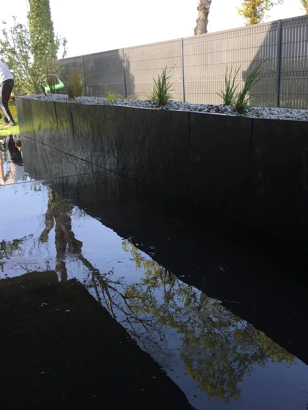 Création d'une jardinière en ardoises à Pontivy