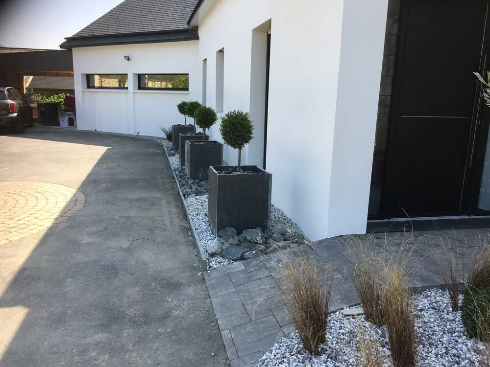 Création d'un pavage de cour extérieure à Saint-Brieuc
